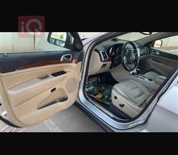 جیپ گراند شیرۆکی